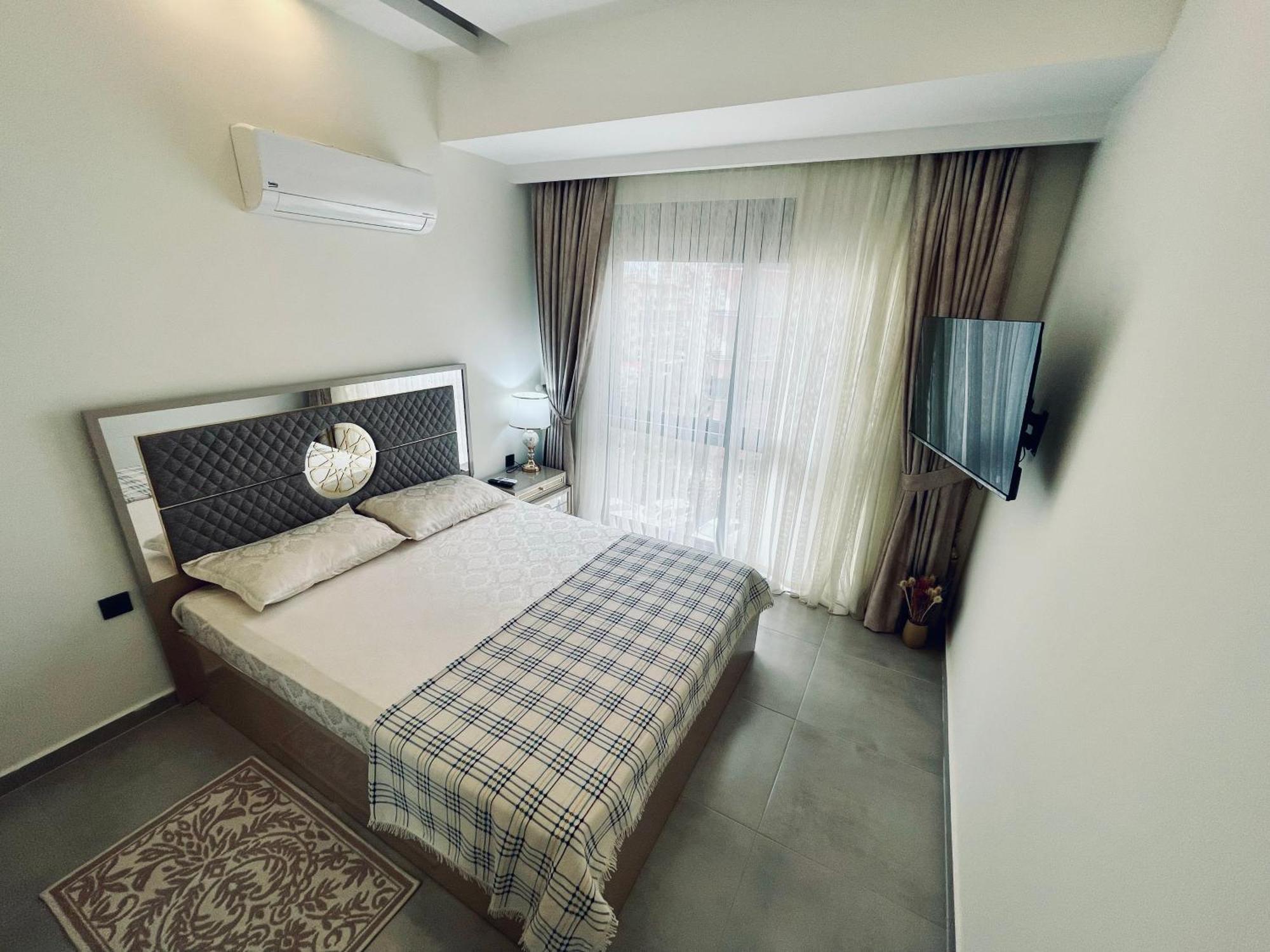 Sa Apartments! 300M To The Beach & Yekta Mall 阿拉尼亚 外观 照片