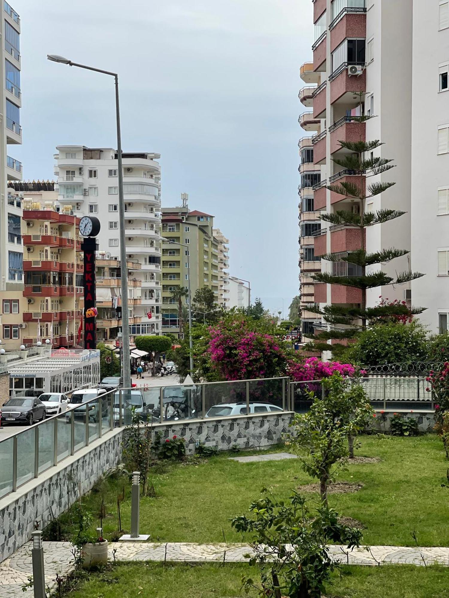 Sa Apartments! 300M To The Beach & Yekta Mall 阿拉尼亚 外观 照片