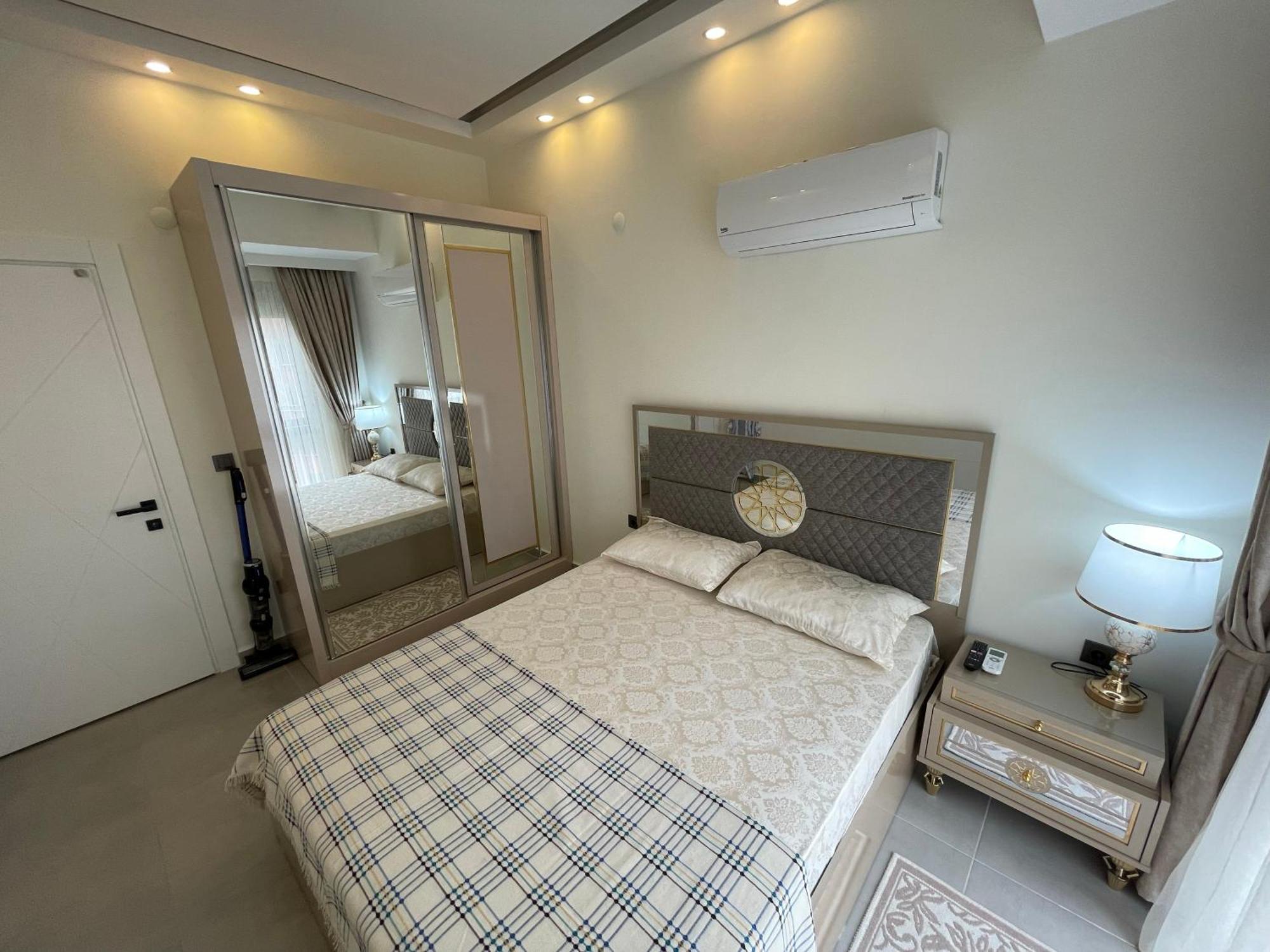 Sa Apartments! 300M To The Beach & Yekta Mall 阿拉尼亚 外观 照片